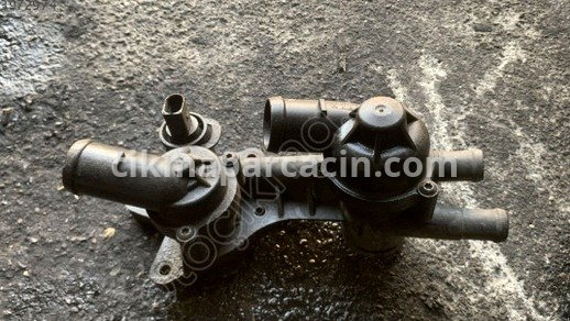 Volkswagen Passat Termostat çıkma parça