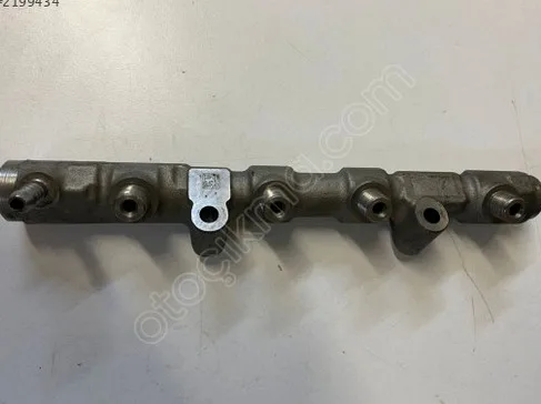 03P130089 1.2 TDİ CFWA ENJEKTOR RAMPASI ORJINAL SIFIR