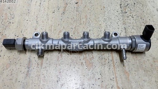 Volkswagen Passat Enjektör Kütüğü çıkma parça