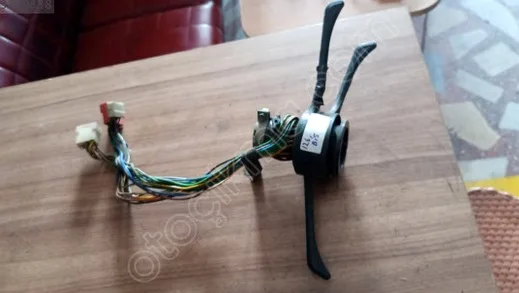 Mercedes-Benz A Serisi Sinyal Kolu çıkma parça - KOÇAL OTOMOTİV Trabzon