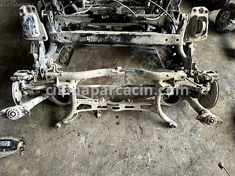 Skoda Octavia Arka Dingil çıkma parça