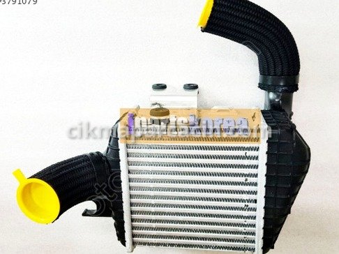 Hyundai Tucson İntercooler çıkma parça