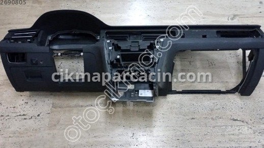 Volkswagen Passat Komple Torpido çıkma parça