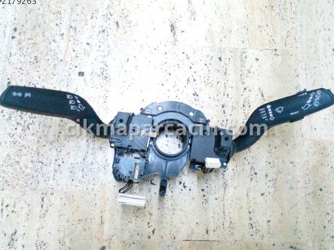 Audi A5 Sinyal Kolu çıkma parça