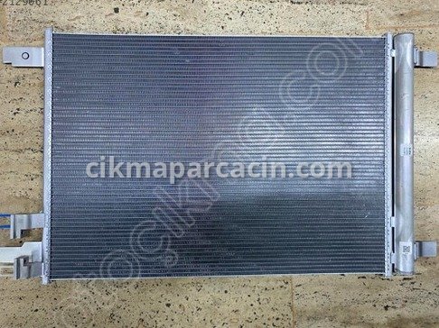 Volkswagen Golf Akü çıkma parça