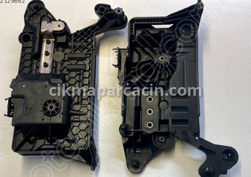 Volkswagen Golf Akü çıkma parça