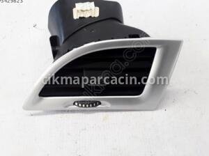 687600378R HAVALANDIRMA IZGARASI MEGANE III FLUENCE SAĞ