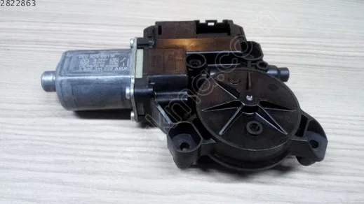 Volkswagen Transporter Sol Ön Çamurluk çıkma parça