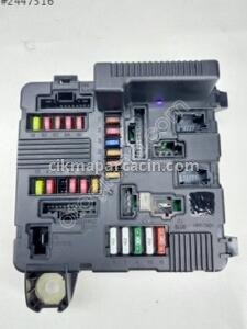 8200306033 SİGORTA KUTUSU MEGANE II OEM 8200306033