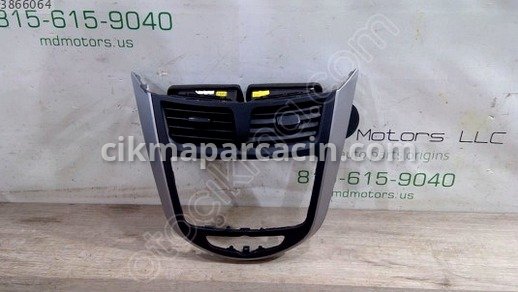Hyundai Accent Sol Yan Panel çıkma parça