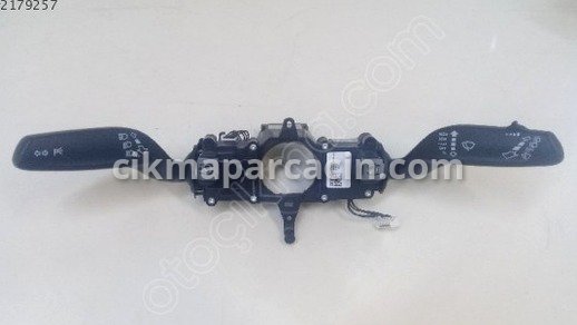 Audi A1 Sinyal Kolu çıkma parça
