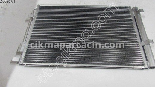 Peugeot 208 Fan Paneli çıkma parça