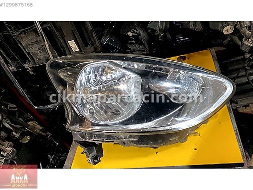 Nissan Micra Sağ Ön Far çıkma parça