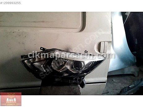 Nissan Qashqai Sağ Ön Far çıkma parça