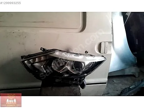 Nissan Qashqai Sağ Ön Far çıkma parça - ANKA OTO YEDEK PARÇA İzmir