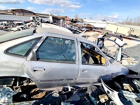 Opel Vectra Sağ Ön Kapı çıkma parça