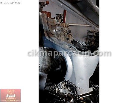 Renault Megane Arka Çamurluk çıkma parça