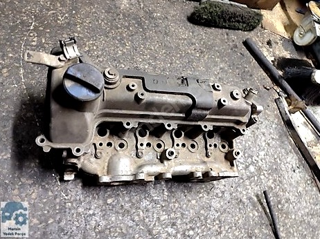 Toyota Corolla Silindir Kapağı çıkma parça