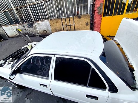 Toyota Corolla Tavan çıkma parça