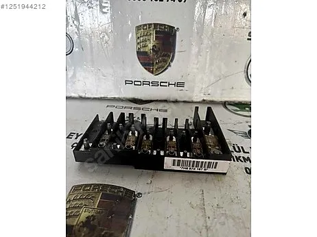 Volkswagen Transporter Sigorta Kutusu çıkma parça - EYLÜL VOLKSWAGEN ÇIKMA YEDEK PARÇA Şanlıurfa