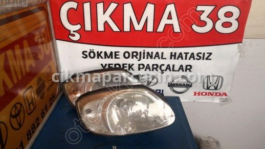 Hyundai Accent Sağ Ön Far çıkma parça