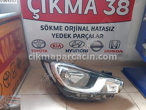 Hyundai Accent Sağ Ön Far çıkma parça