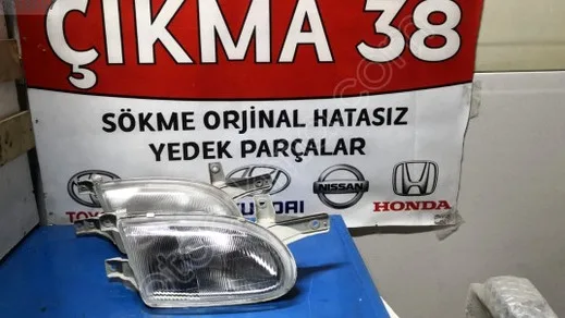 Hyundai Accent Sağ Ön Far çıkma parça - Baltacı Otomotiv Çıkma38 Kayseri