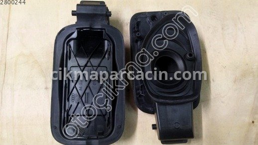 Audi A4 Depo Kapağı çıkma parça