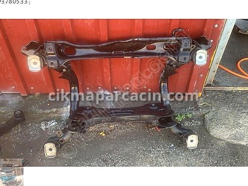 Audi A4 Travers çıkma parça