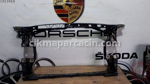 Audi A4 Ön Panel çıkma parça