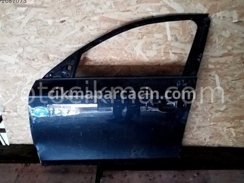 Audi A4 Sol Ön Kapı çıkma parça