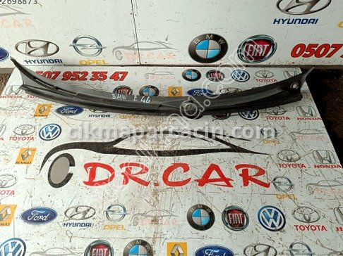 BMW 3 Serisi Ön Cam Izgarası çıkma parça