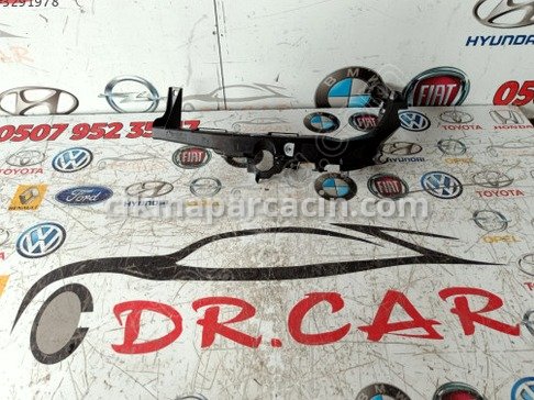 BMW 3 Serisi Far Braketi çıkma parça