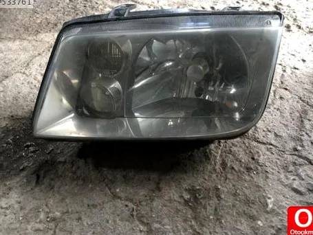 Volkswagen Touran Sağ Ön Far çıkma parça - Bulut Otomotiv Orjinal Çıkma ve Yedek Parça İzmir