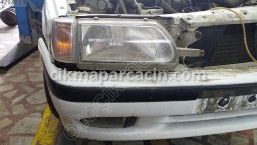 Renault Captur Sağ Ön Far çıkma parça