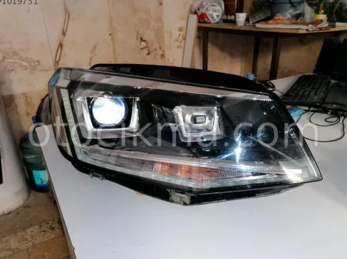 Volkswagen Caddy Sağ Ön Far çıkma parça - Bulut Otomotiv Orjinal Çıkma ve Yedek Parça İzmir