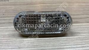Çamurluk Sinyali Beyaz 1J5949117A Golf 4 Bora
