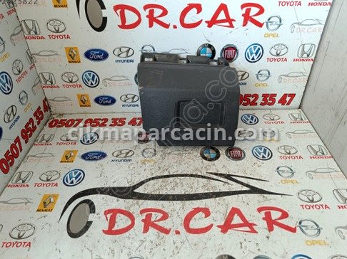 Dacia Duster Göğüs çıkma parça