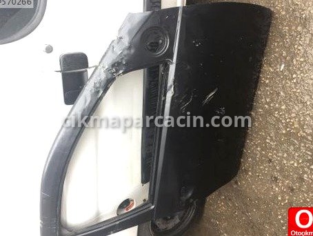 Dacia Duster Sağ Ön Kapı çıkma parça