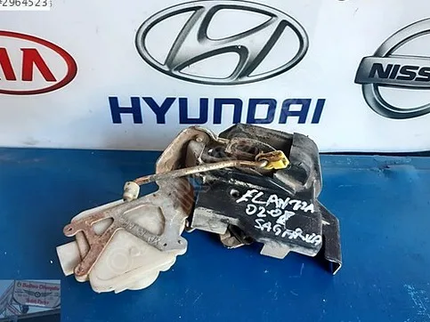 Peugeot 208 Sağ Arka Kapı çıkma parça - Baltacı Otomotiv Çıkma38 Kayseri
