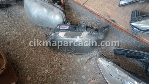 Fiat Albea Sağ Ön Far çıkma parça