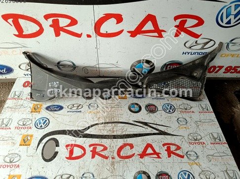 Fiat Egea Ön Cam Izgarası çıkma parça