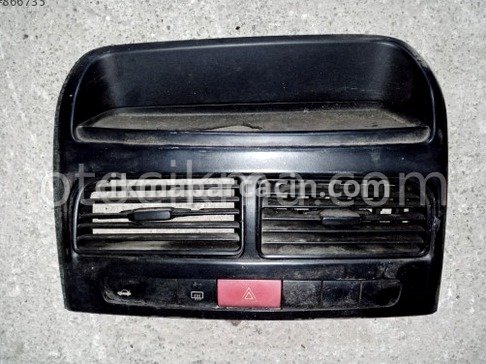 Fiat Linea Göğüs çıkma parça