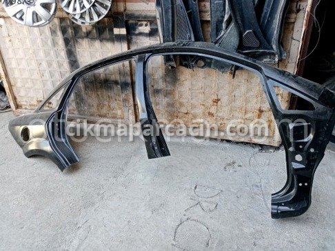 Fiat Linea Arka Çamurluk çıkma parça
