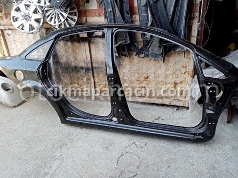 Fiat Linea Arka Çamurluk çıkma parça