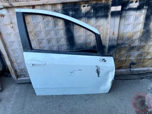 Fiat Linea Sağ Ön Kapı çıkma parça