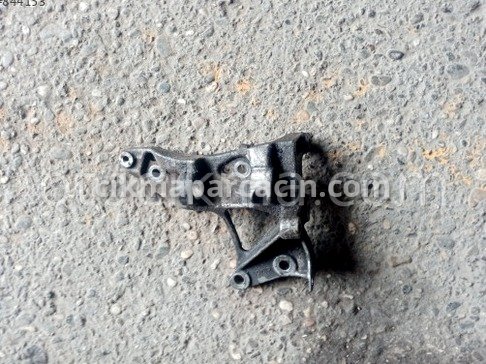 Ford Focus Motor Bağlantı Braketi çıkma parça