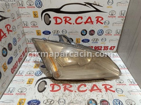 Ford Focus Sağ Ön Far çıkma parça