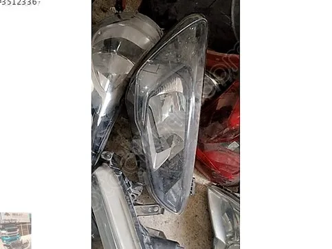 Ford Focus Sağ Ön Far çıkma parça - Bulut Otomotiv Orjinal Çıkma ve Yedek Parça İzmir