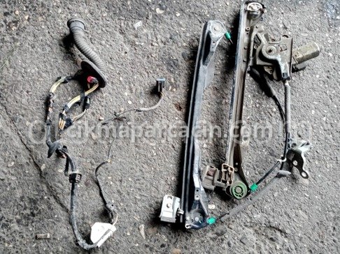 Ford Focus Sağ Ön Kapı çıkma parça